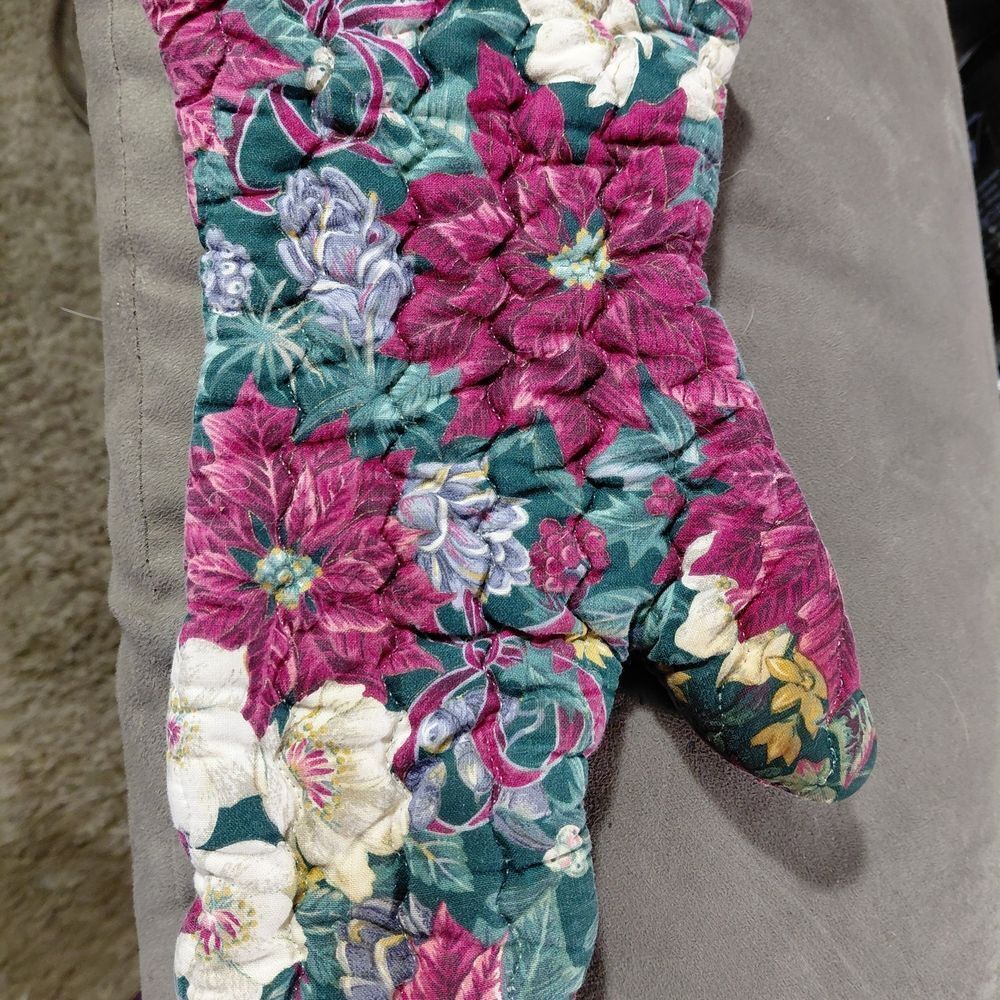 Floral Quilted Oven Mitt - Green & Magenta